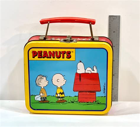 vintage peanuts lunch box